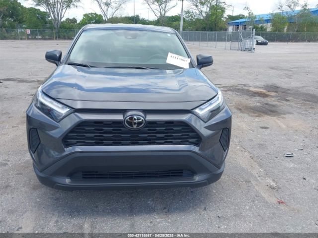 2T3H1RFV3RC266839 Toyota RAV4 LE