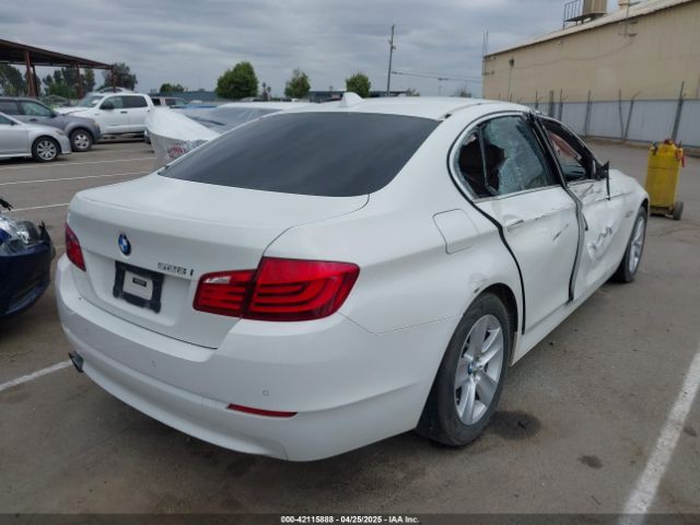 2012 BMW 528I WBAXG5C57CDW85672 Photo 3