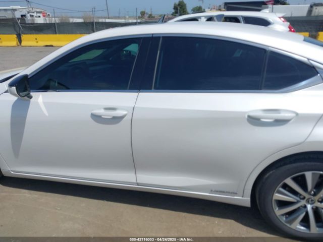 58AD21B18LU004855 Lexus a25a-fxs, 3nm