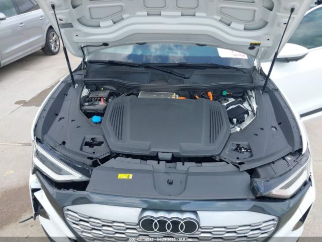 2024 AUDI Q8 E-TRON WA15AAGE0RB026474 Photo 9
