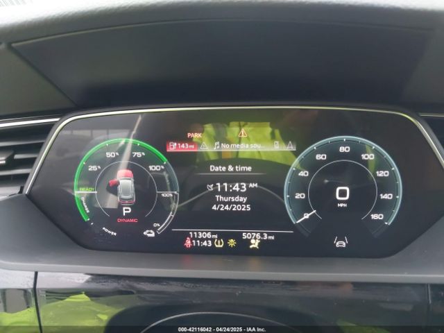 2024 AUDI Q8 E-TRON WA15AAGE0RB026474 Photo 6