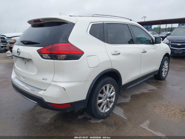 JN8AT2MT1HW130474 Nissan ROGUE SV