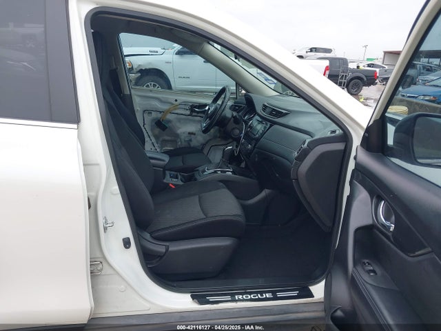 JN8AT2MT1HW130474 Nissan ROGUE SV