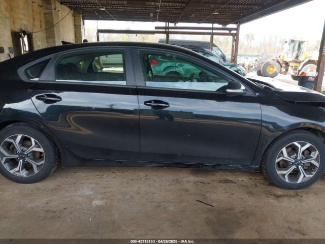 3KPF24ADXKE103885 KIA Forte Lxs