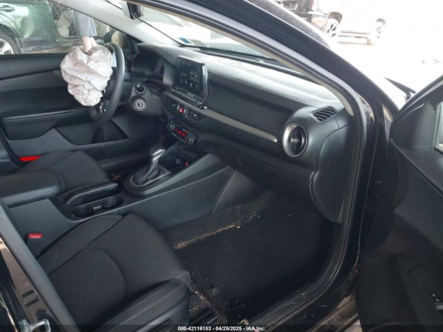 3KPF24ADXKE103885 KIA Forte Lxs
