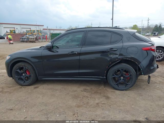 ZASFAKPN5J7B75669 Alfa Romeo Stelvio Sport Awd