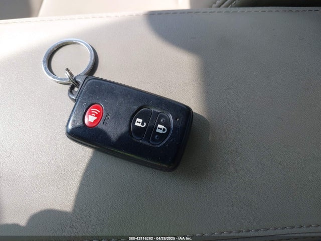 Продаж на аукціоні авто 2015 Toyota Prius Four, vin: JTDKN3DU6F0413011, номер лоту: 42116282