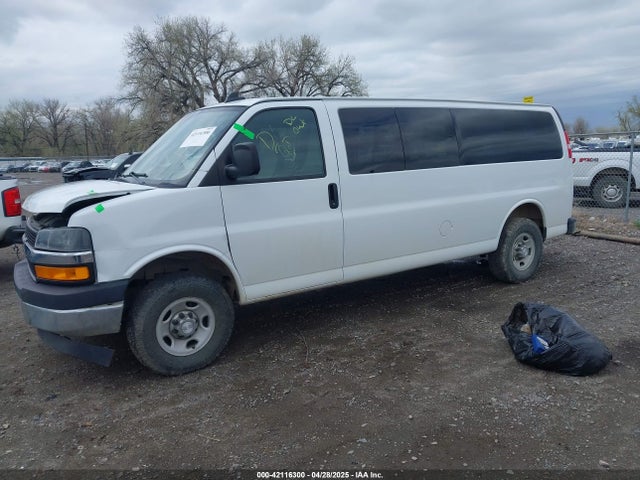 1GAZGPFG0J1329933 Chevrolet Express G3500 Lt