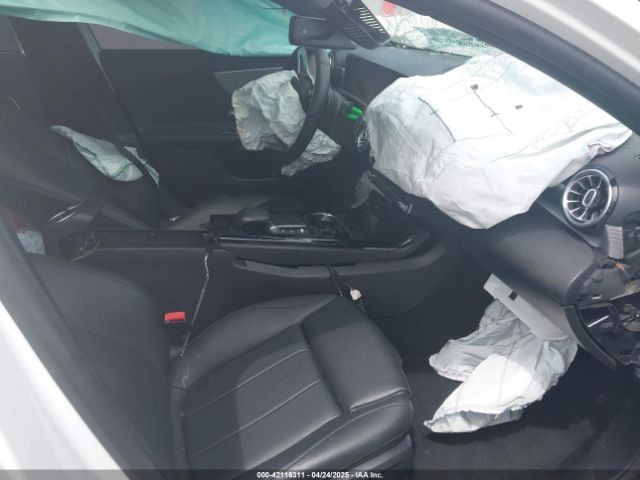 W1K3G4EB5MJ310273 Mercedes-Benz A 220