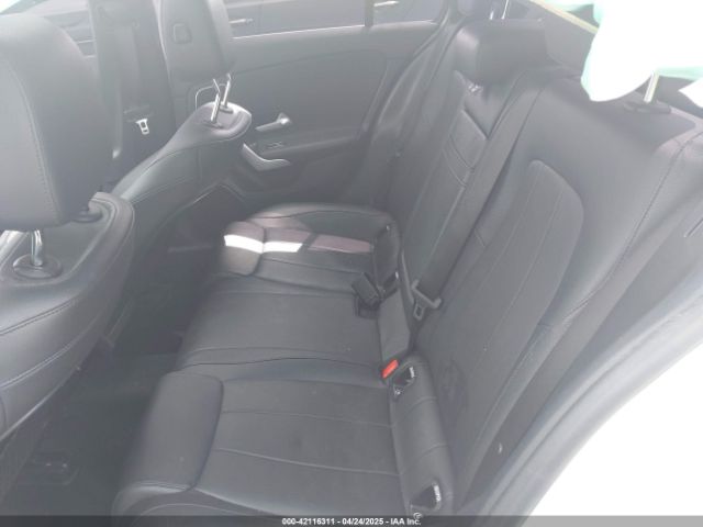 W1K3G4EB5MJ310273 Mercedes-Benz A 220