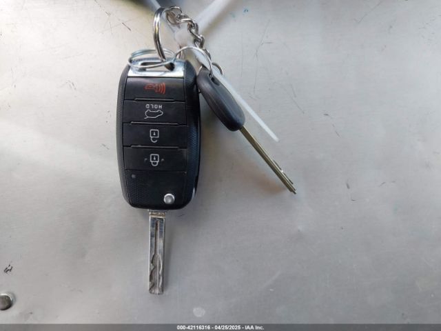 KNDJP3A5XG7864616 KIA SOUL +