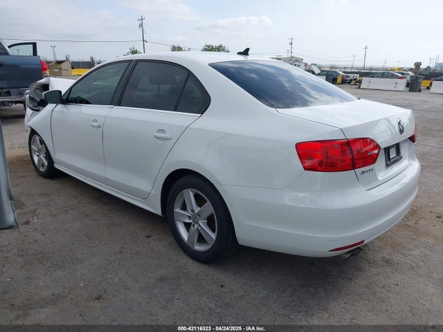 3VWLL7AJ6EM293389 Volkswagen 2014