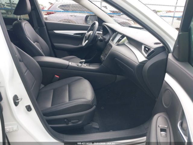 3PCAJ5M11KF145988 Infiniti Qx50 Luxe