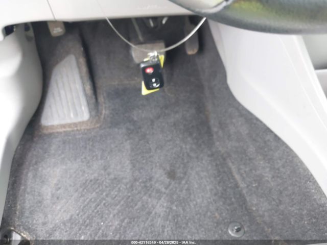 JTDZN3EU7FJ023672 Toyota Prius V Five