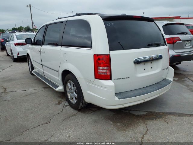 2010 CHRYSLER TOWN & COUNTRY 2A4RR5D14AR133746 Photo 2