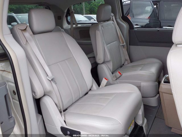 2010 CHRYSLER TOWN & COUNTRY 2A4RR5D14AR133746 Photo 7