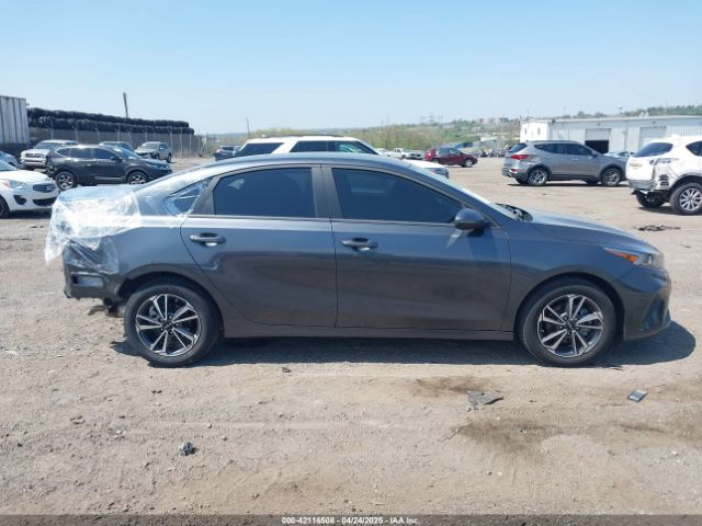3KPF24AD8RE762302 KIA Forte Lxs