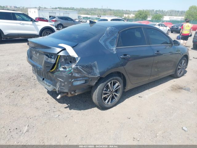3KPF24AD8RE762302 KIA Forte Lxs