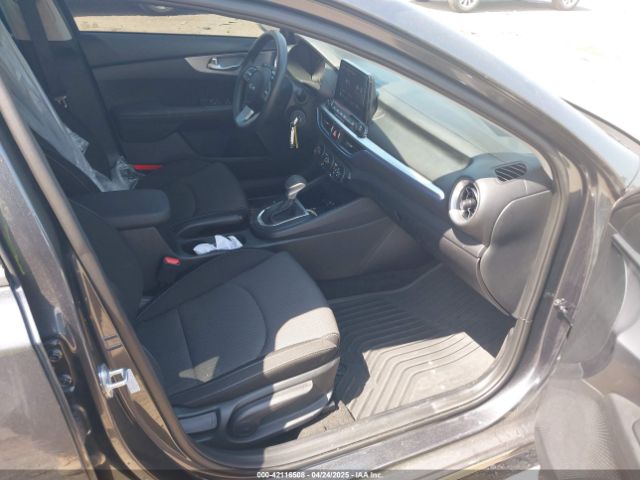 3KPF24AD8RE762302 KIA Forte Lxs