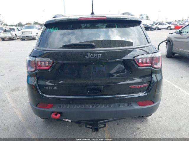 3C4NJDDB8NT107992 Jeep Compass Trailhawk 4x4