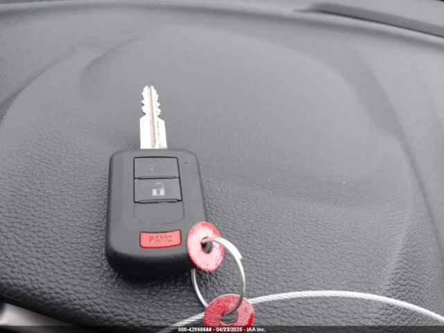 JA4AT4AA0JZ058949 Mitsubishi Eclipse Cross Le