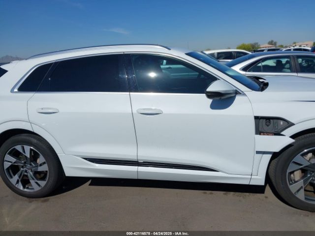 WA1LAAGE6MB002079 Audi E-tron Premium Plus Quattro