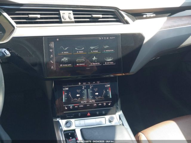 WA1LAAGE6MB002079 Audi E-tron Premium Plus Quattro