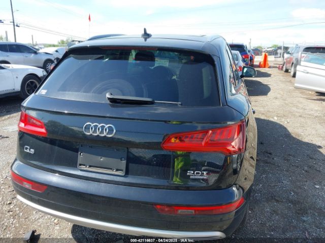 WA1ANAFY1J2003708 Audi Q5 2.0t Premium/2.0t Tech Premium
