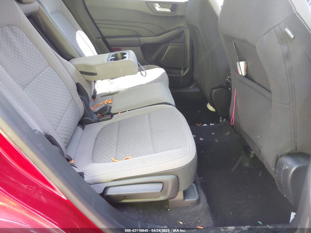1FMCU9G69MUB30059 Ford ESCAPE SE