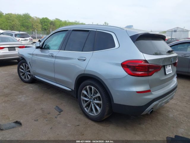 2018 BMW X3 5UXTR9C50JLD59719 Photo 2