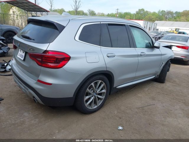 2018 BMW X3 5UXTR9C50JLD59719 Photo 3