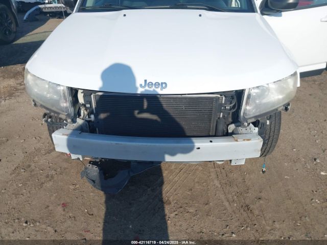 1C4NJCBA1GD568996 Jeep Compass Sport