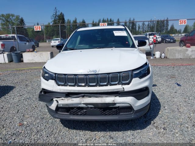 3C4NJDFB6NT164933 Jeep Compass Latitude Lux 4x4