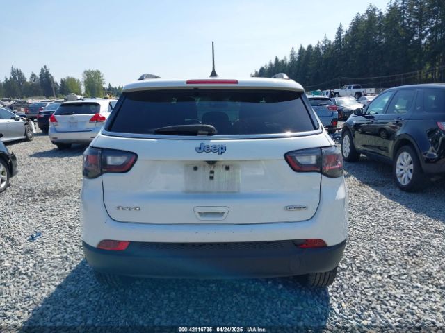 3C4NJDFB6NT164933 Jeep Compass Latitude Lux 4x4