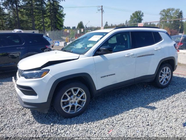 3C4NJDFB6NT164933 Jeep Compass Latitude Lux 4x4