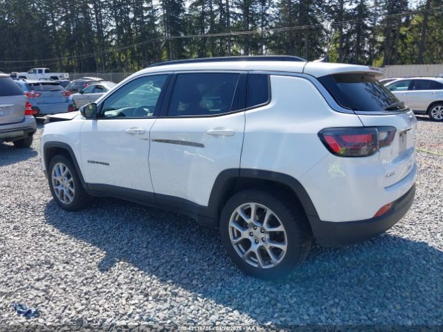 3C4NJDFB6NT164933 Jeep Compass Latitude Lux 4x4