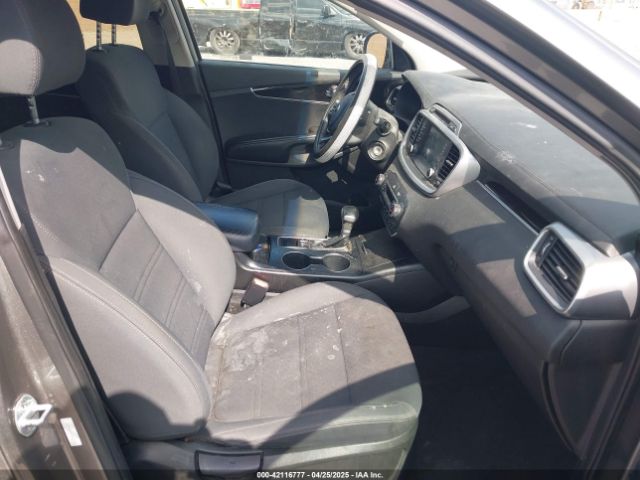 5XYPGDA31KG437240 KIA Sorento 2.4l Lx