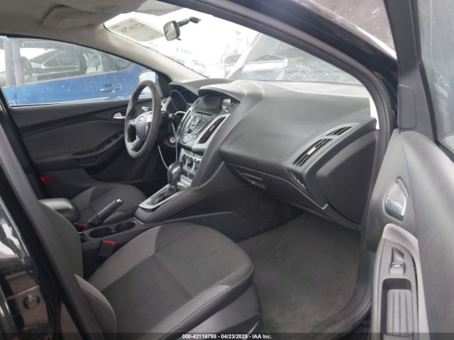 1FADP3K28EL375367 Ford FOCUS SE