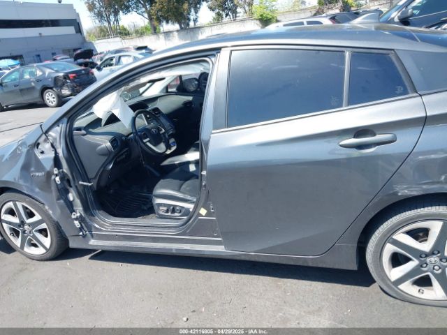 JTDKARFU1G3003700 Toyota Prius Four Touring