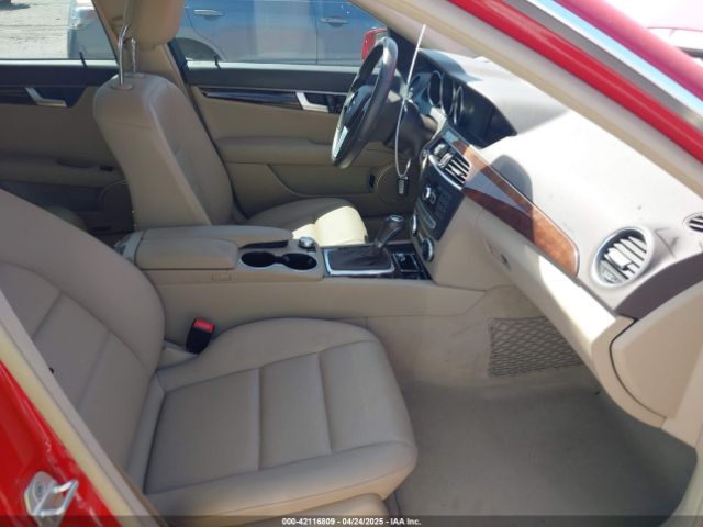 WDDGF4HBXEG196978 Mercedes-Benz C-class C 250 Sport/luxury