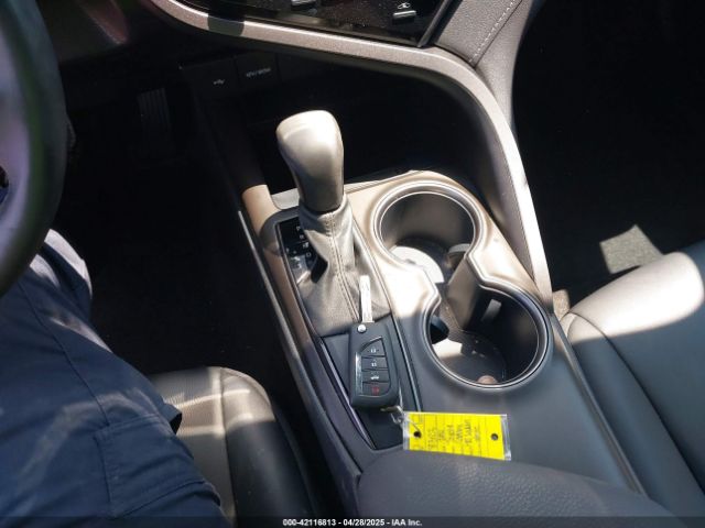 4T1G11AK9MU421484 Toyota CAMRY SE