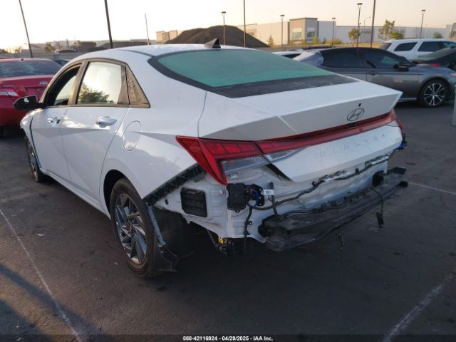 KMHLM4DJXRU097320 Hyundai Elantra Hybrid Blue