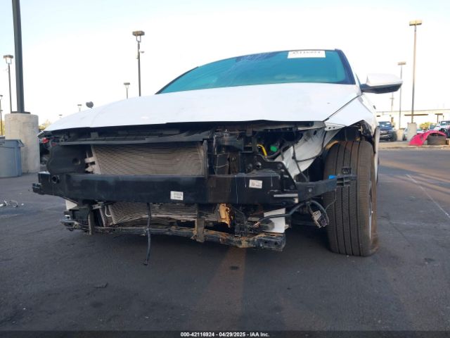 KMHLM4DJXRU097320 Hyundai Elantra Hybrid Blue