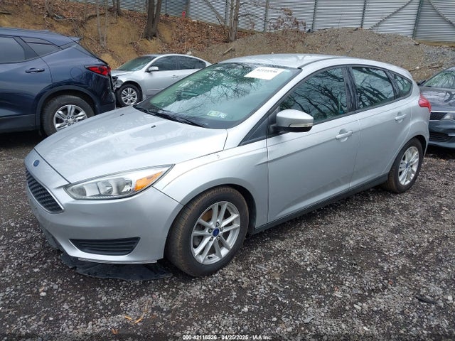 1FADP3K22GL367476 Ford FOCUS SE