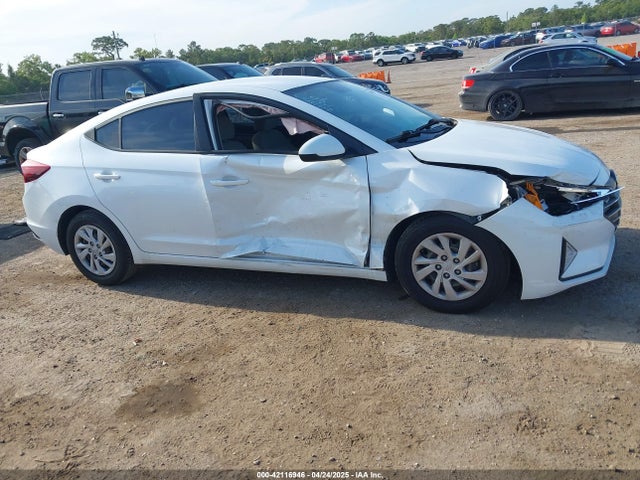 Hyundai ELANTRA SE 2019 5NPD74LF3KH497121 Image 14