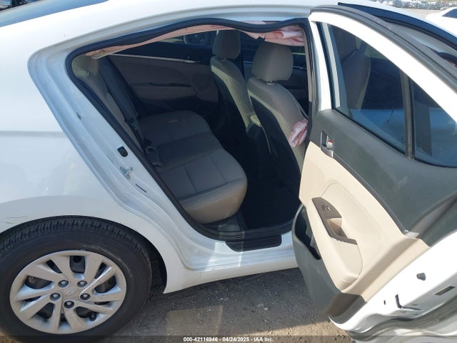 Hyundai ELANTRA SE 2019 5NPD74LF3KH497121 Image 8