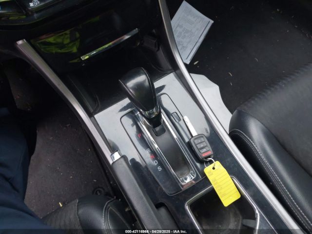 1HGCR2F52HA220832 Honda Accord Sport