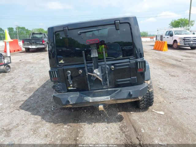 1C4BJWEG3HL699780 Jeep Wrangler Unlimited Smoky Mountain 4x4