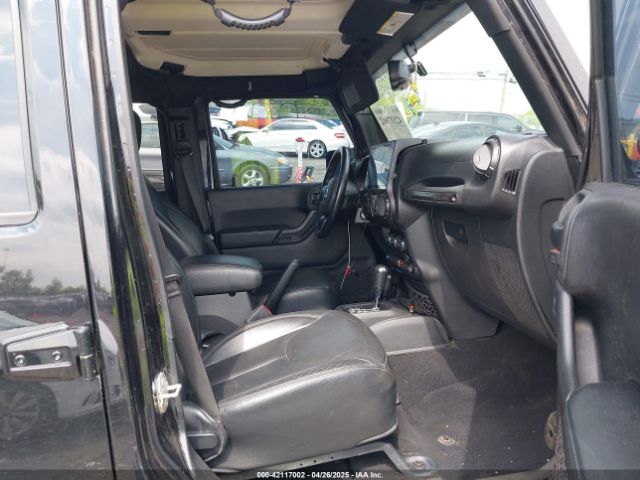 1C4BJWEG3HL699780 Jeep Wrangler Unlimited Smoky Mountain 4x4