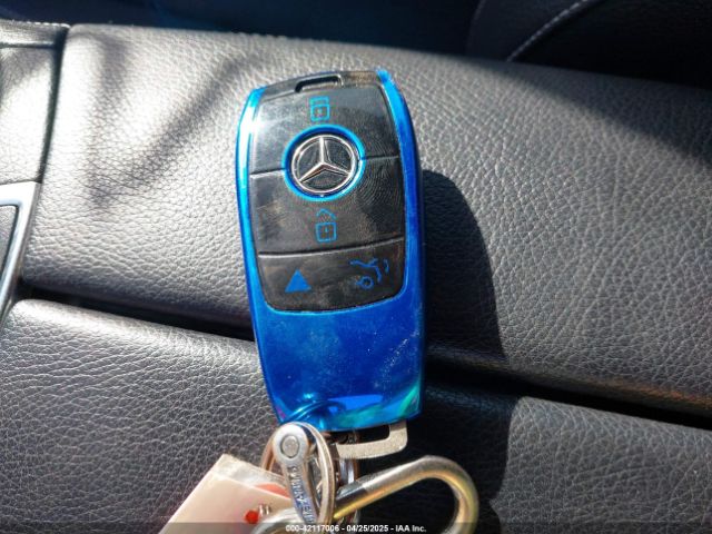 WDDZF4KB3JA421952 Mercedes-Benz E 300 4matic